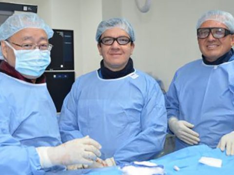 Cardiólogos japoneses operan en FOSCAL Internacional
