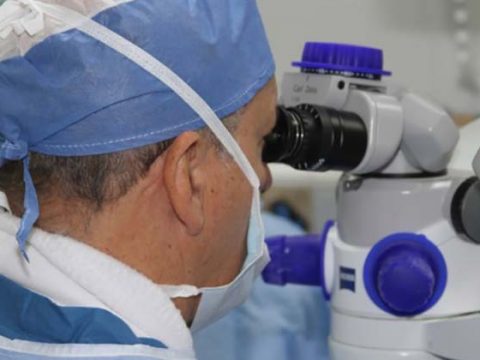 En FOSCAL Internacional se realizan primeras cirugías para mejorar la presbicia