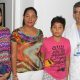 De izquierda a derecha: Edina Molina (tía del menor), Inés Molina Fragoso (madre del menor), Luis Germán Bonivento Molina (paciente), en compañía del doctor Milton Salazar Rey, urólogo de la Clínica FOSCAL.
