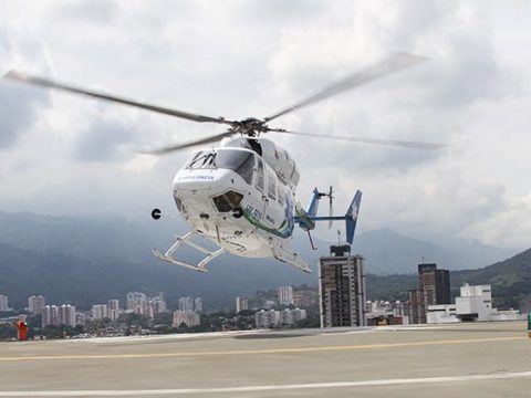‘Al aire’ helicóptero medicalizado